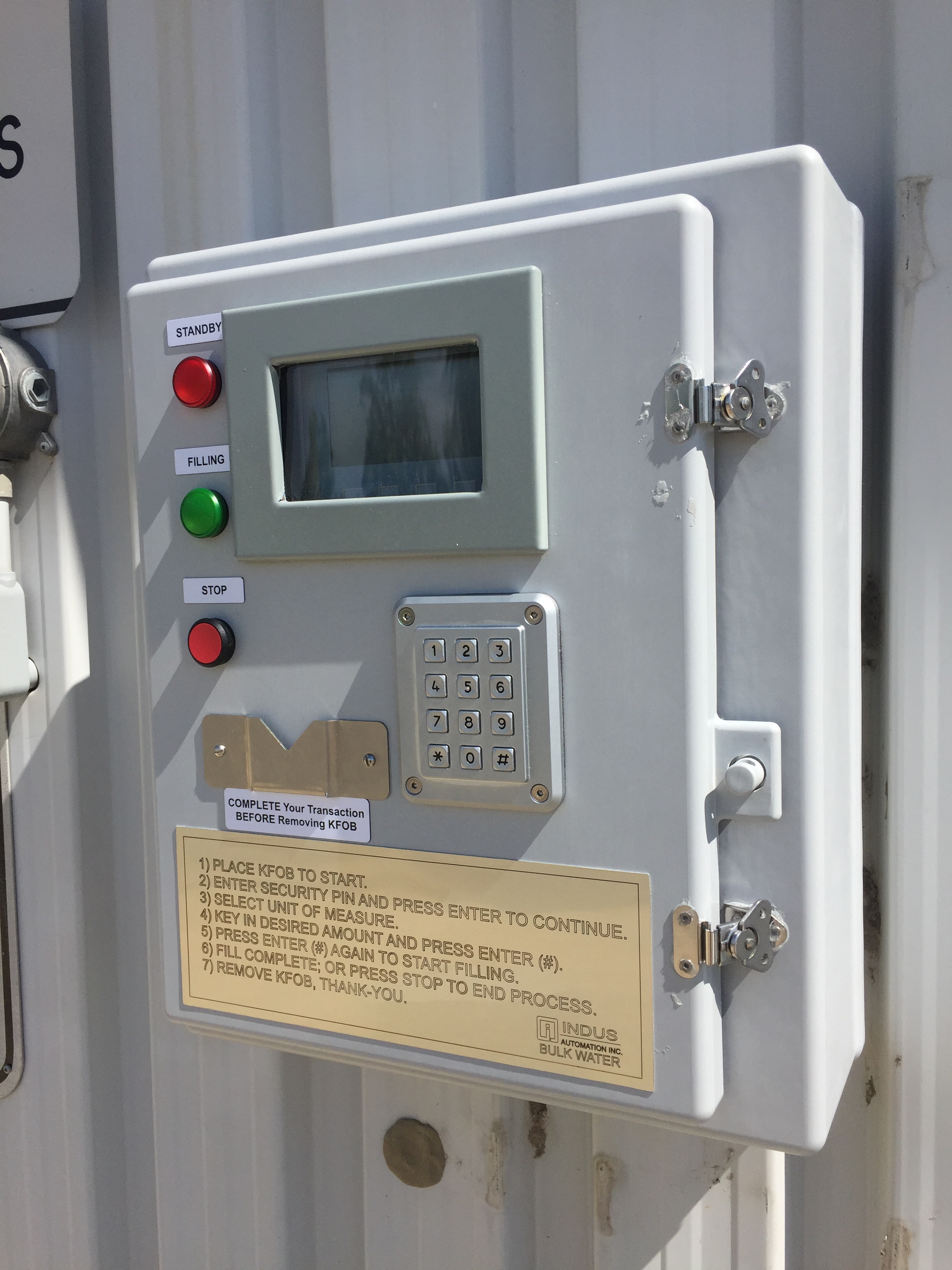 Automated bulk water dispensing system