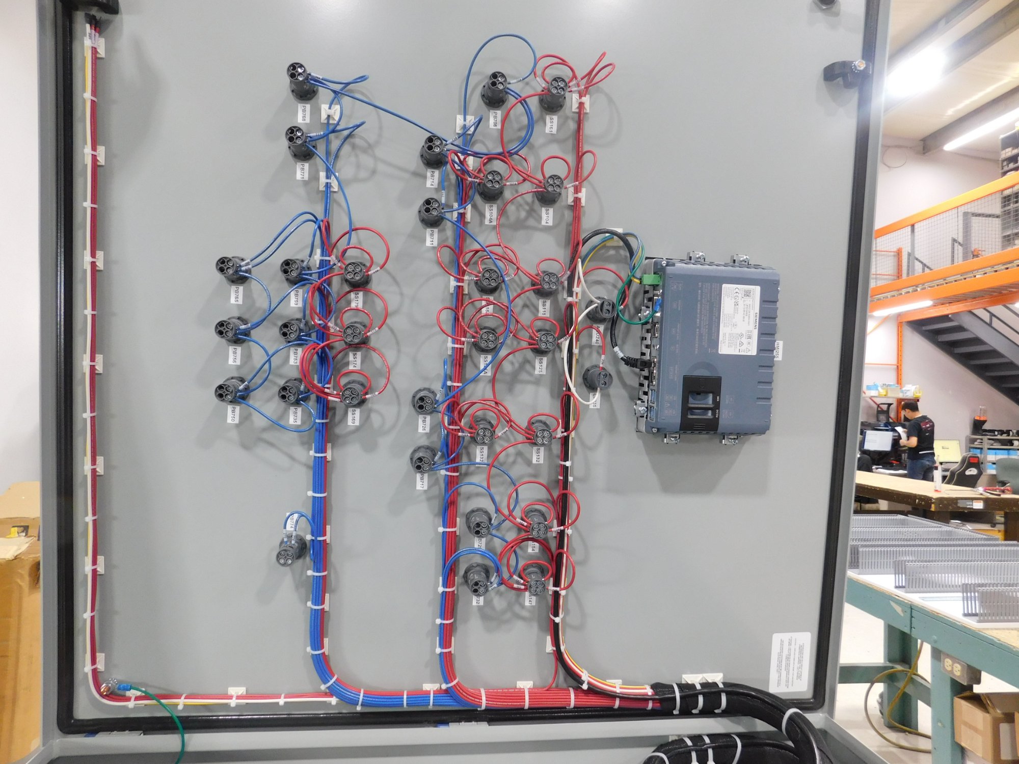 Control panel backplate wiring